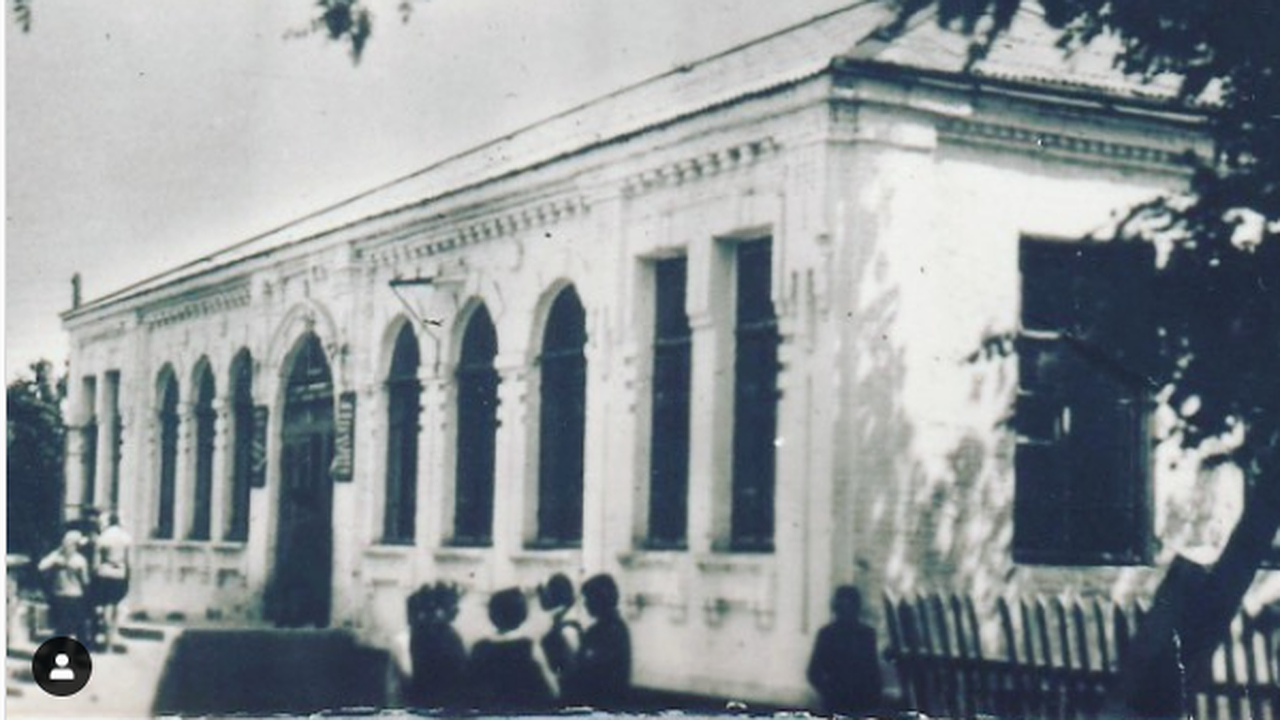 Главная картинка новости: Сохраним историю для потомков! Жители Раевской призывают подписать петицию, чтобы здание 1903 года признали памятником культуры