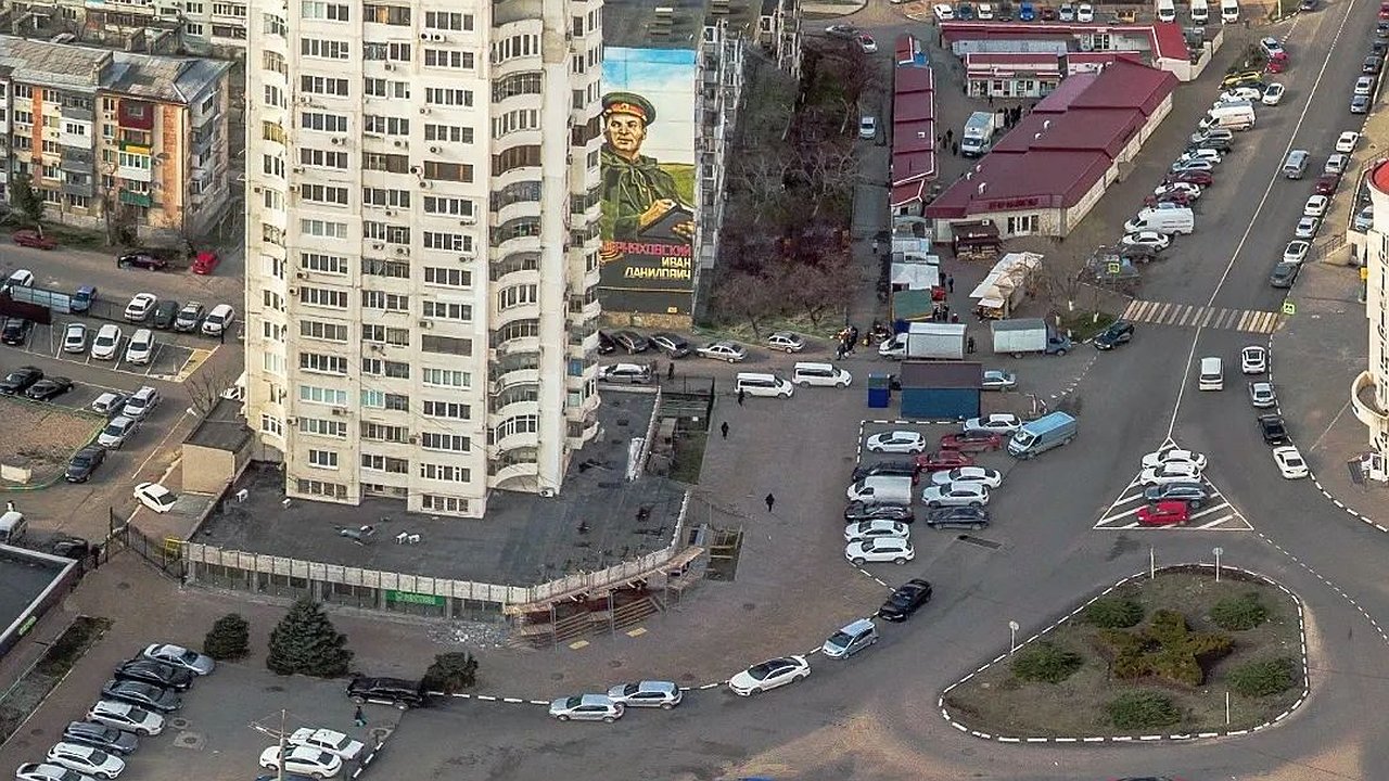 Главная картинка новости: Дорожные знаки и разметка. Нововведения на дорогах Новороссийска