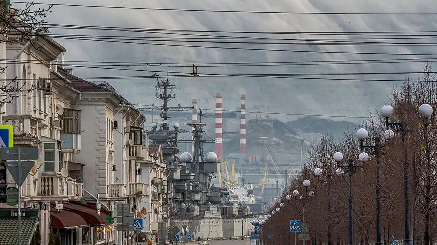 Главная картинка новости: Весна в Новороссийске начнется с дождей и гроз