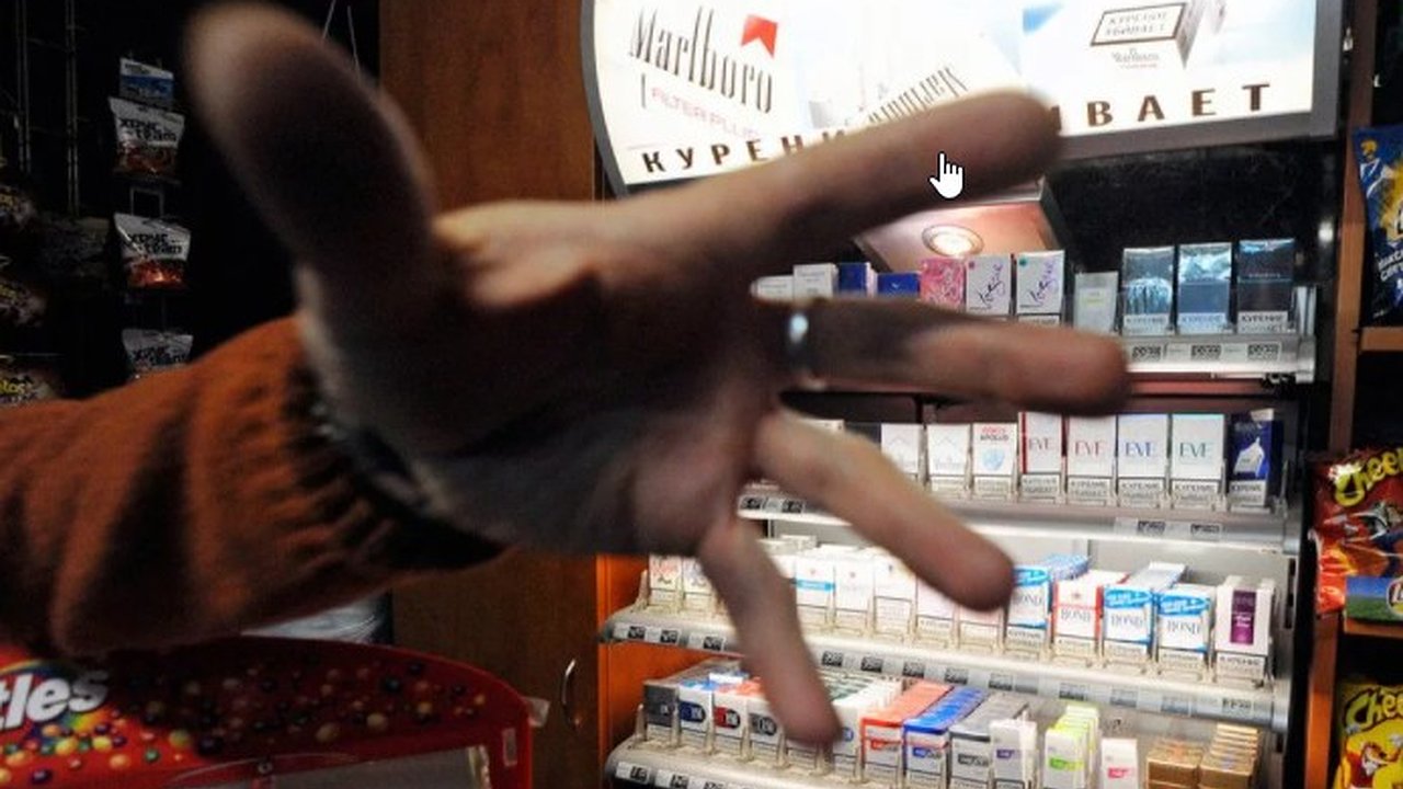 Главная картинка новости: В Новороссийске задержан серийный похититель сигарет