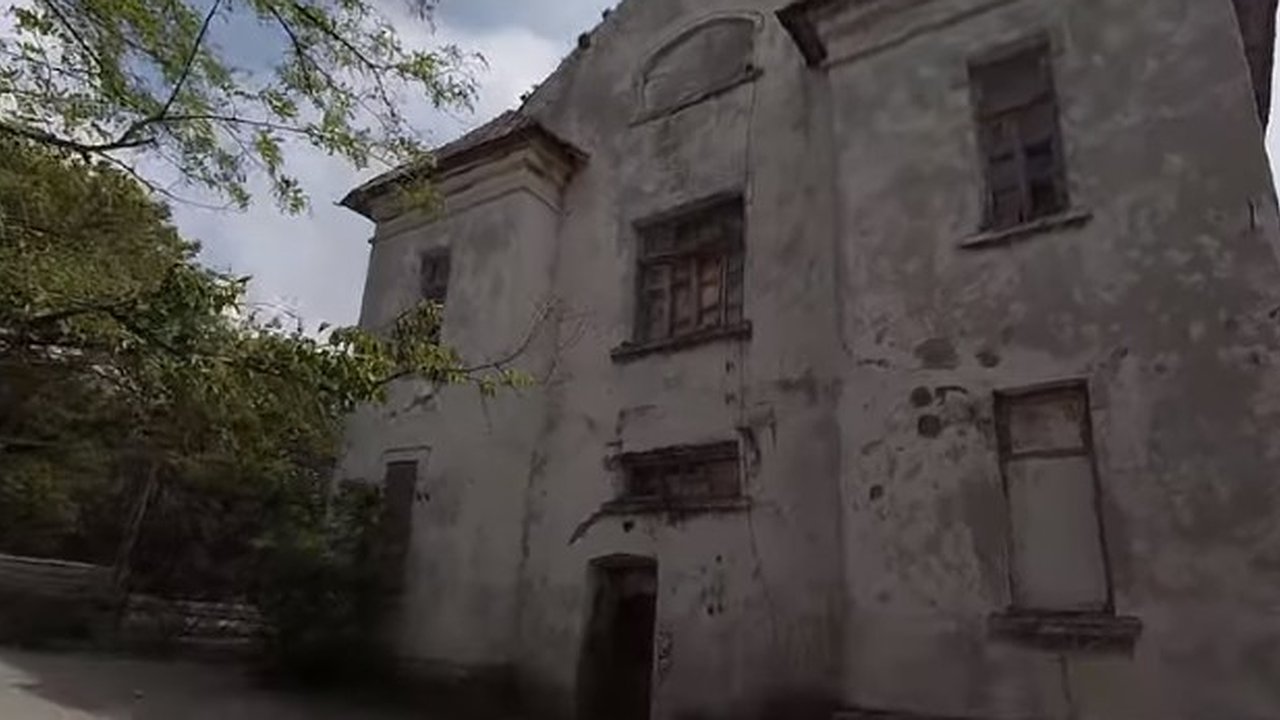 Главная картинка новости: Блогер отправился в путешествие по «району-призраку» Новороссийска. Видео