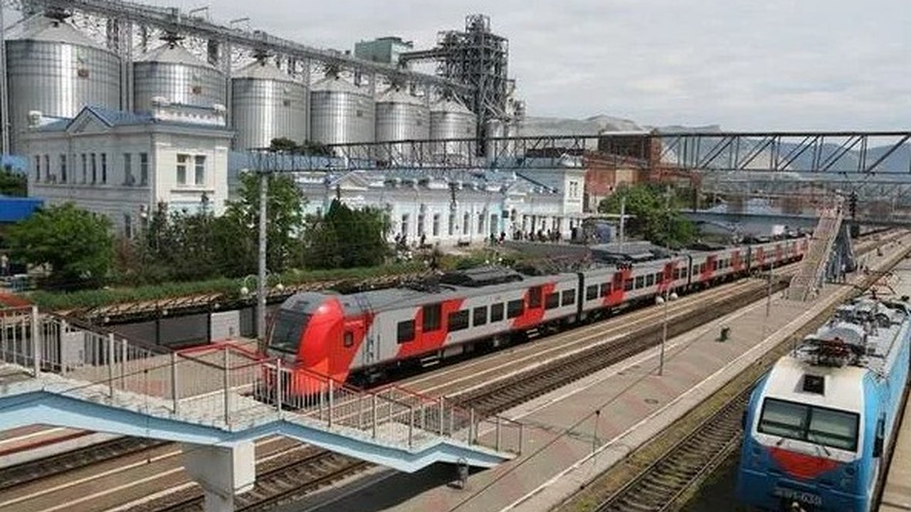 Главная картинка новости: Новороссиец незаконно занял участок в районе ЖД-станции