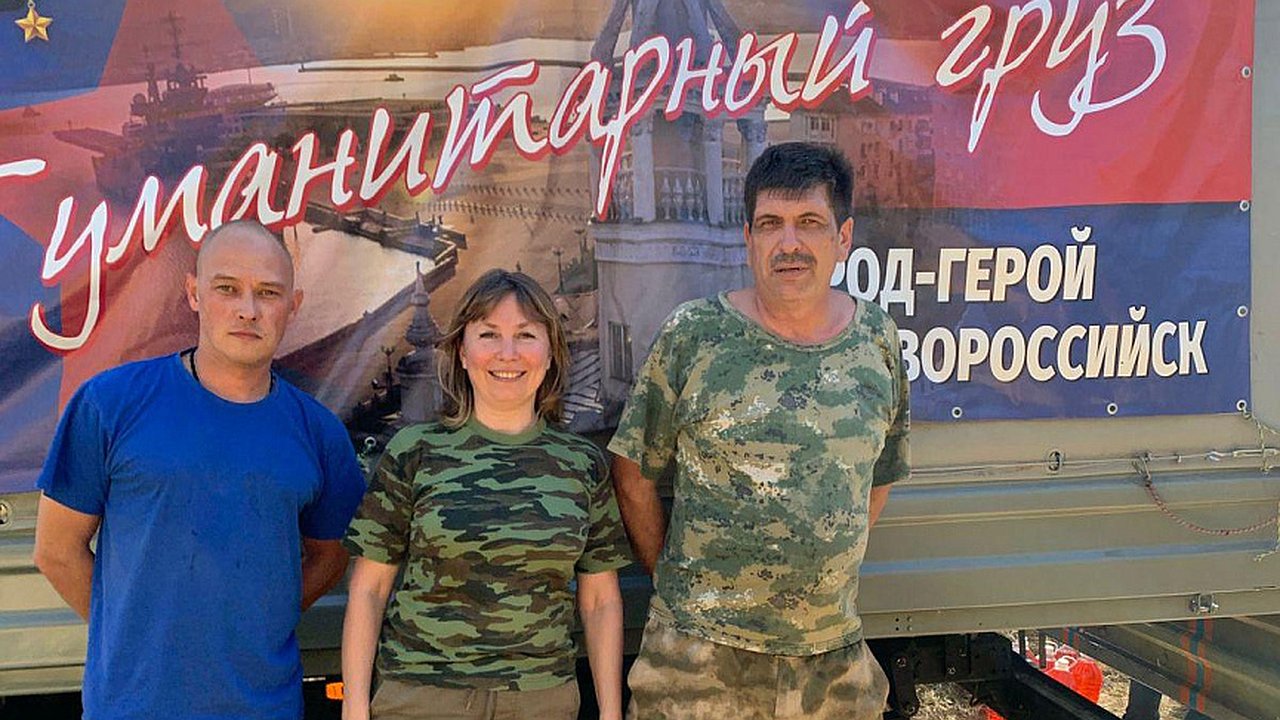 Главная картинка новости: Более 1000 посланий от новороссийских школьников получили бойцы на передовой