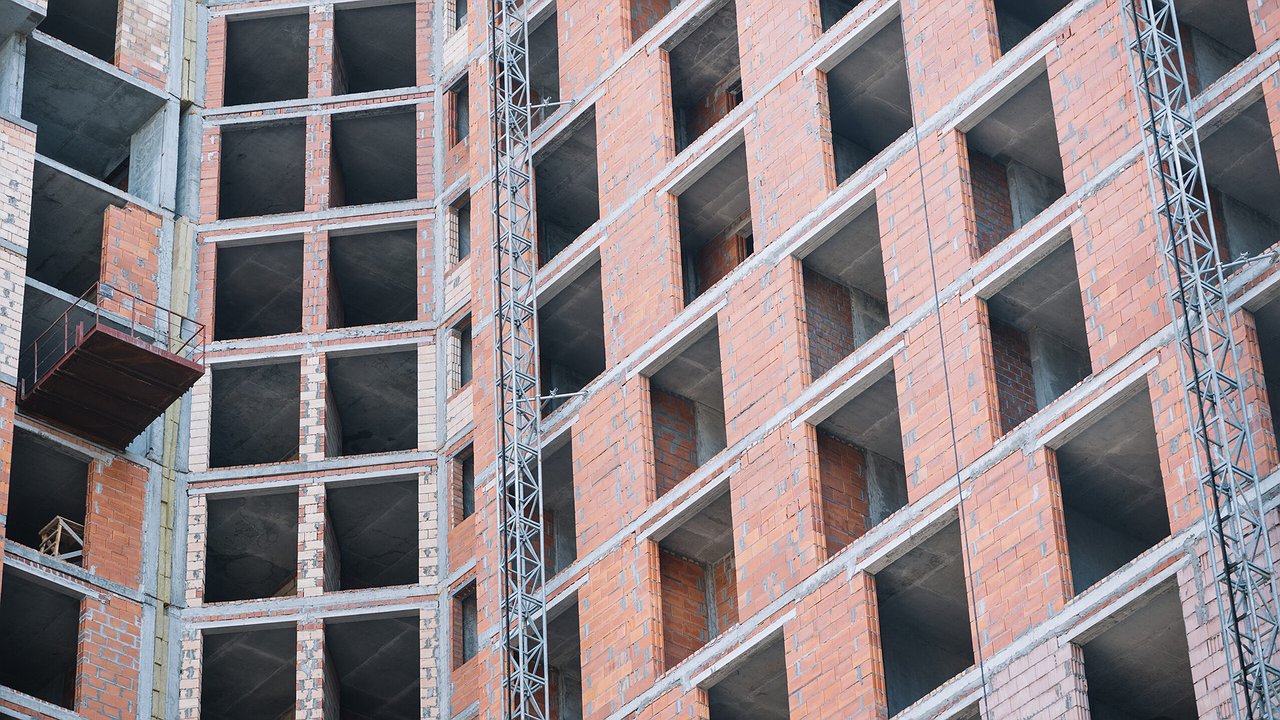 Главная картинка новости: В Новороссийске создали комиссию по осмотру недостроенных объектов