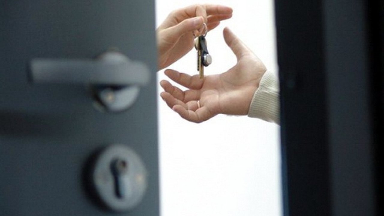 Главная картинка новости: Новороссиец заработал миллион на лже-бронировании номеров в Анапе