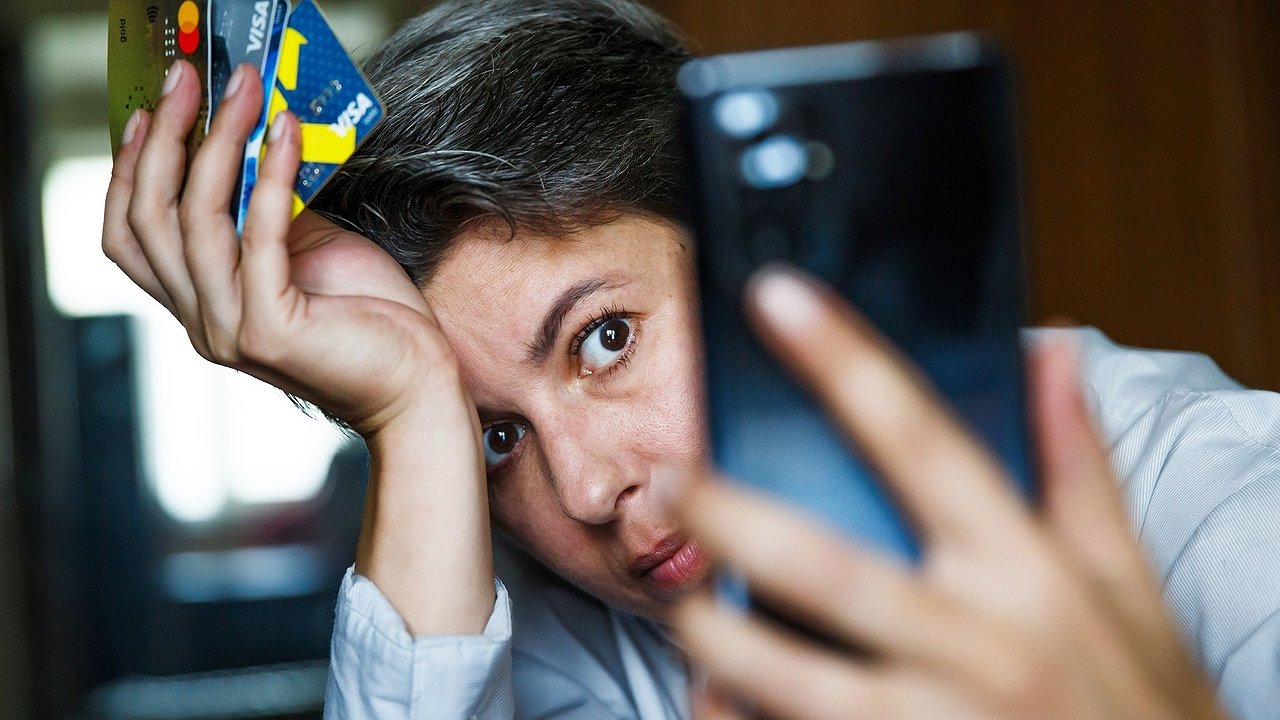 Главная картинка новости: Мошенники снова на коне. Новороссийка лишилась более полумиллиона рублей