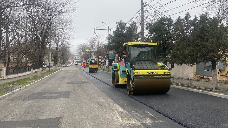 В Новороссийске начали ремонтировать дорогу по улице Куникова