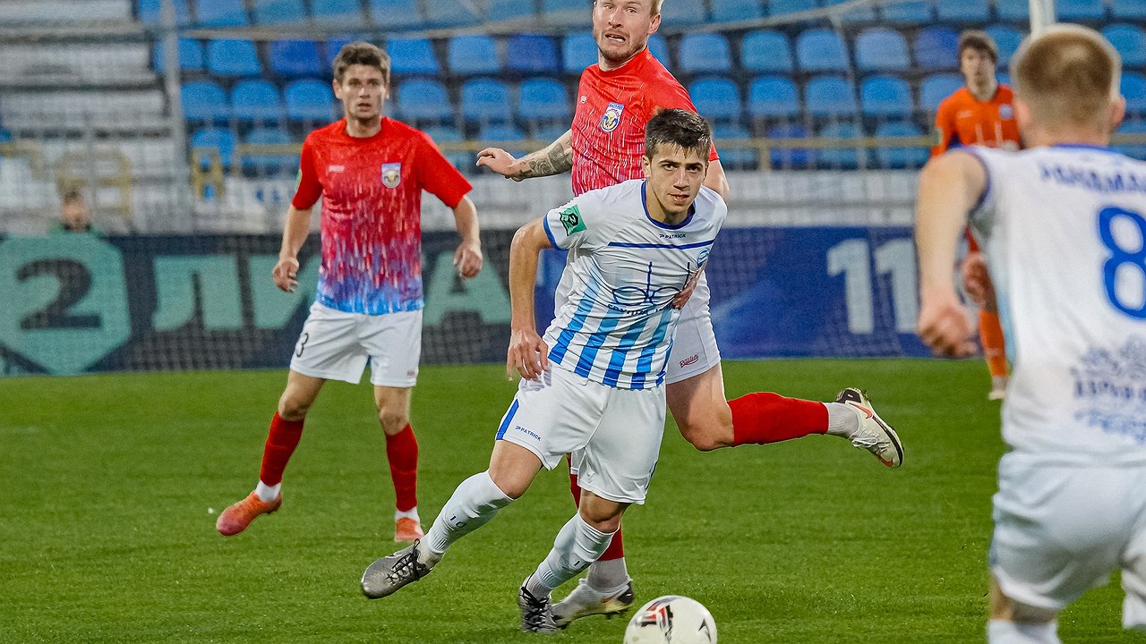 Главная картинка новости: «Черноморец» и «Чайка» ушли в отрыв