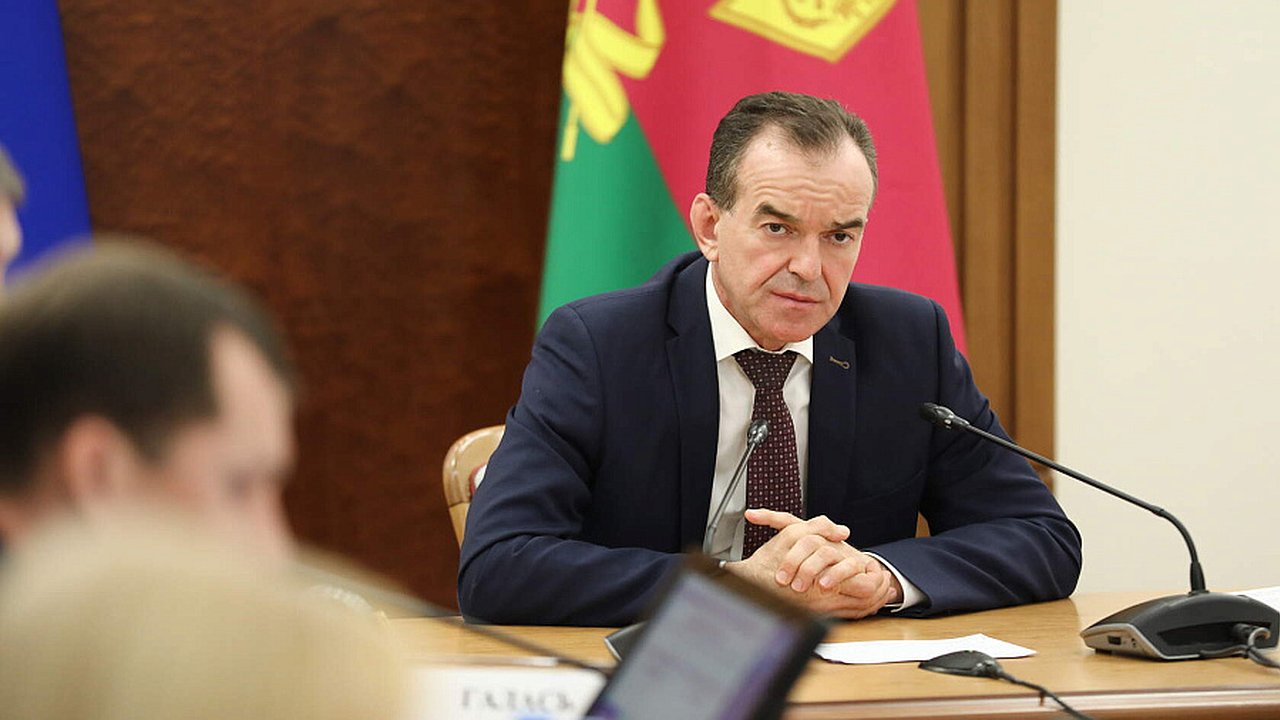 Главная картинка новости: Губернатору Кубани поступило 4,4 тысячи обращений на «Прямую линию»