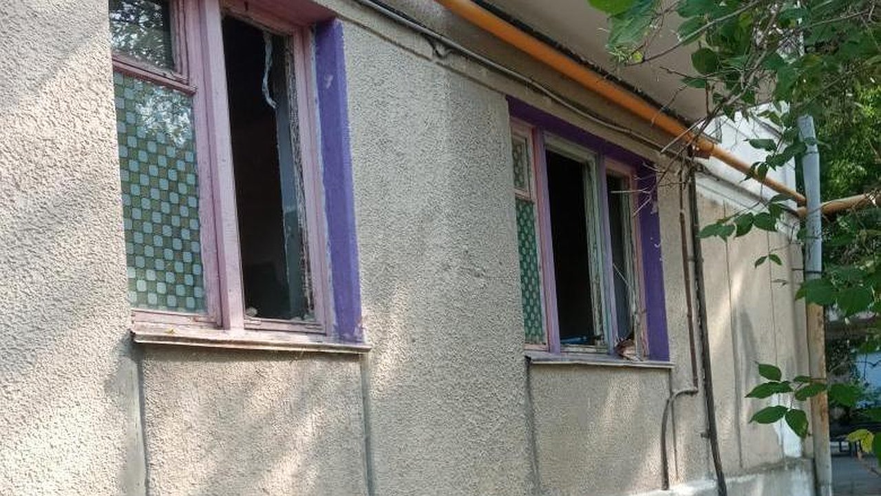 Главная картинка новости: В центре Новороссийска вчера прогремел взрыв. Официальный комментарий властей