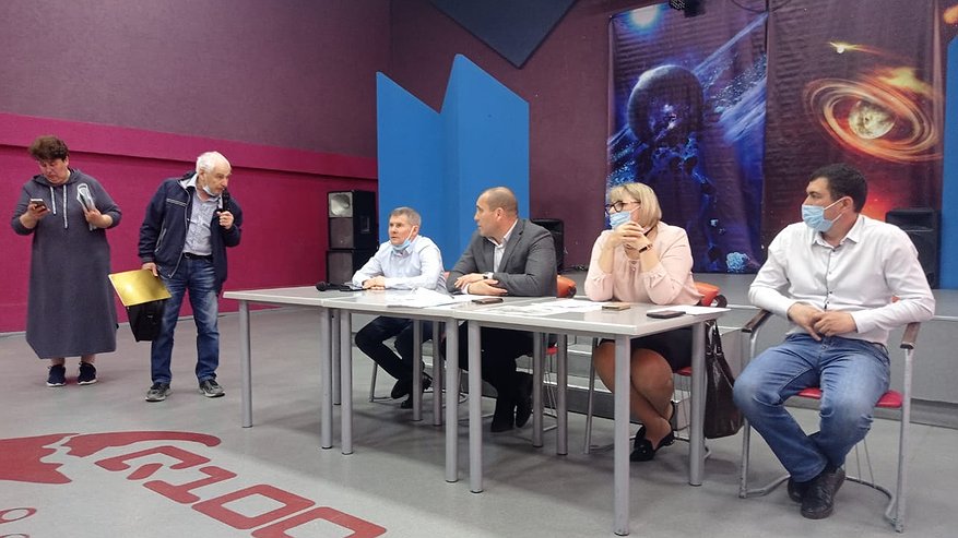 Главная картинка новости: Защитники Пионерской рощи указали на ряд нарушений при возведении садика, но стройку останавливать не будут