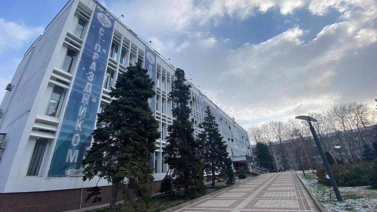 Главная картинка новости: Чиновница из Новороссийска подала в суд на обманутых дольщиков