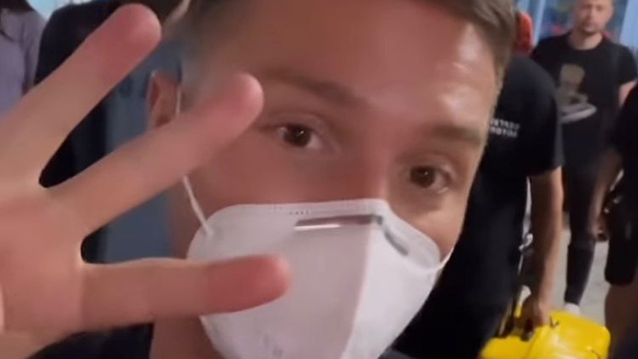 Главная картинка новости: «Это, конечно, то еще испытание»: Сергей Лазарев рассказал, как добирался до Анапы