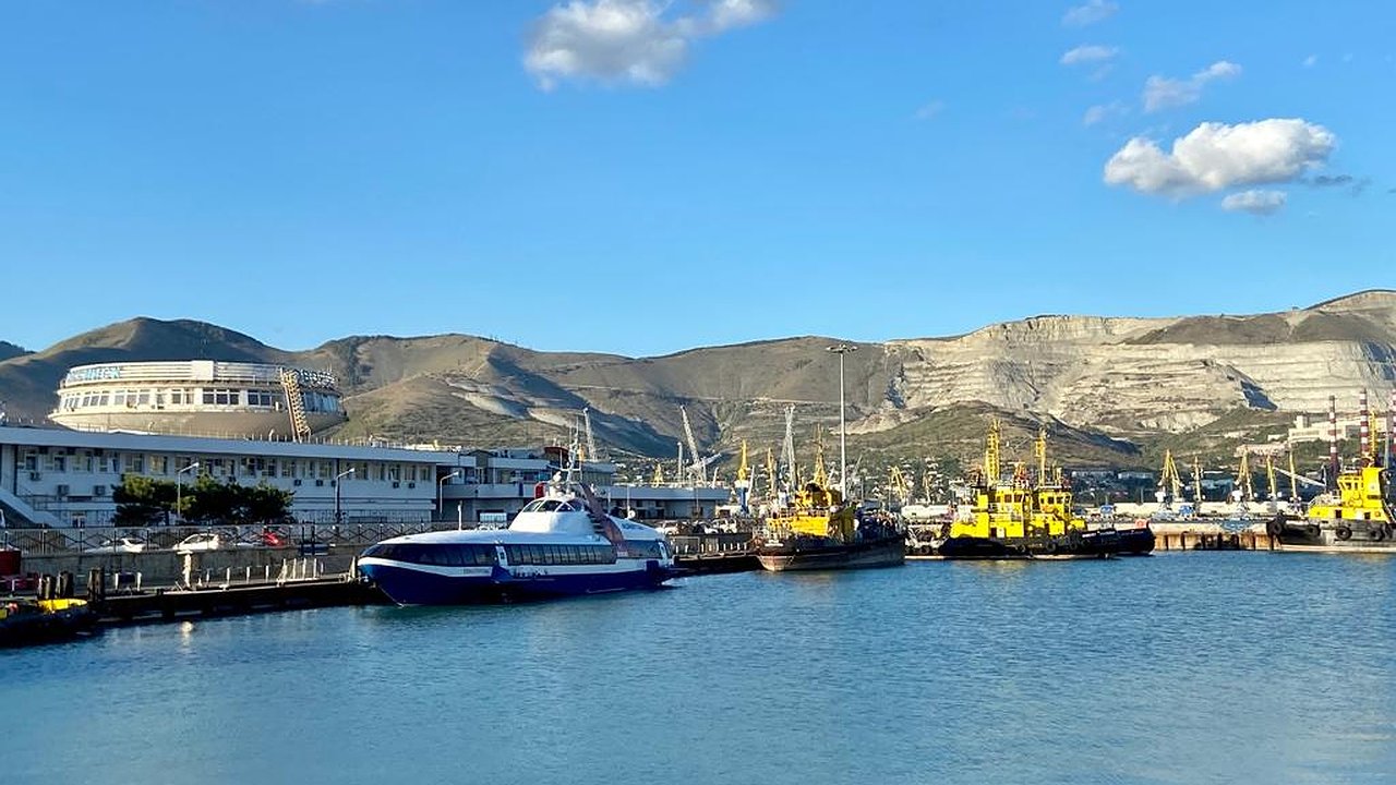 Главная картинка новости: Из Новороссийска хотят запустить паромы в Турцию