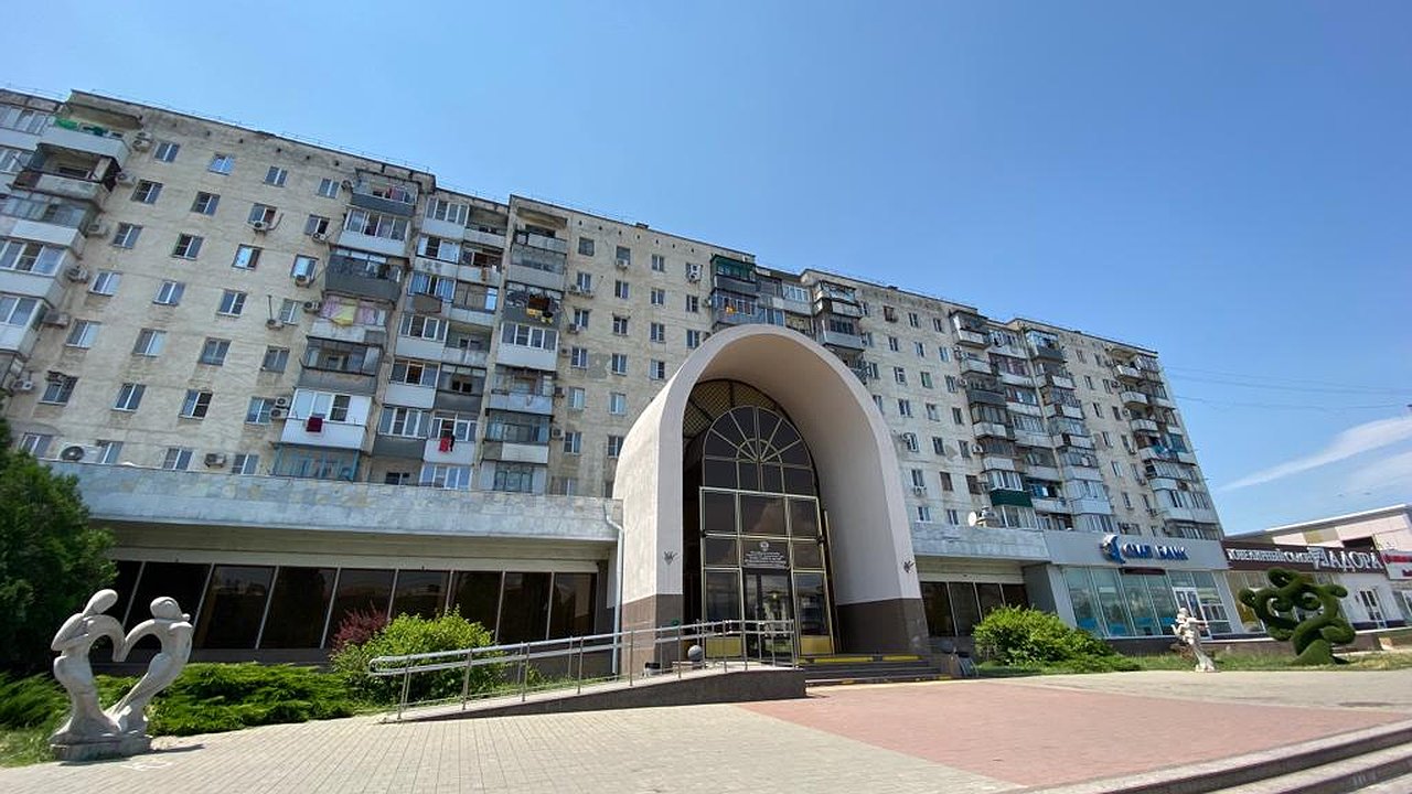 Главная картинка новости: В 2023 году капремонт проведут в 51 доме Новороссийска: список адресов