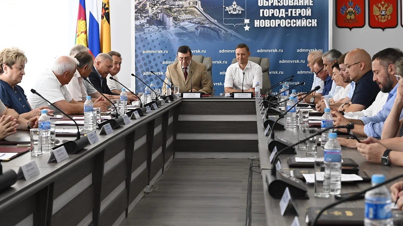 Главная картинка новости: Леониду Брежневу присвоили звание Почетного гражданина Новороссийска