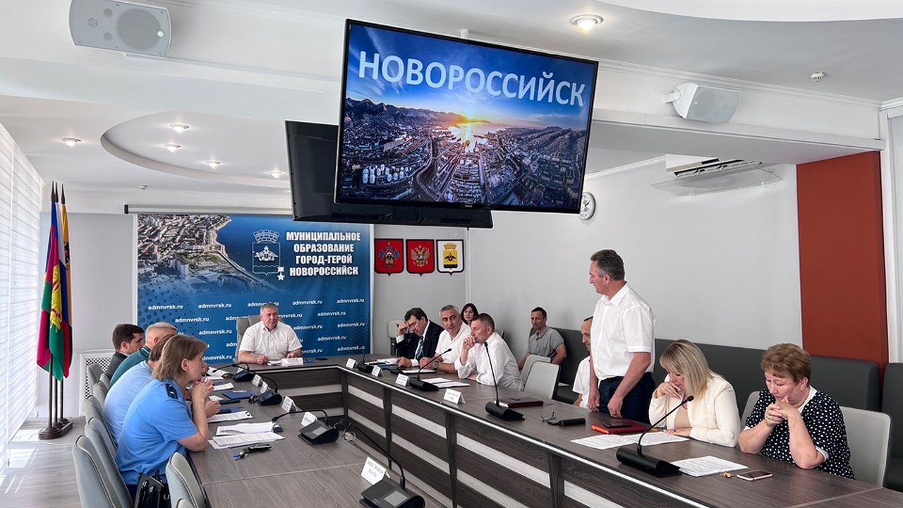 Главная картинка новости: Депутаты Новороссийска согласовали 4 новых назначения в мэрию