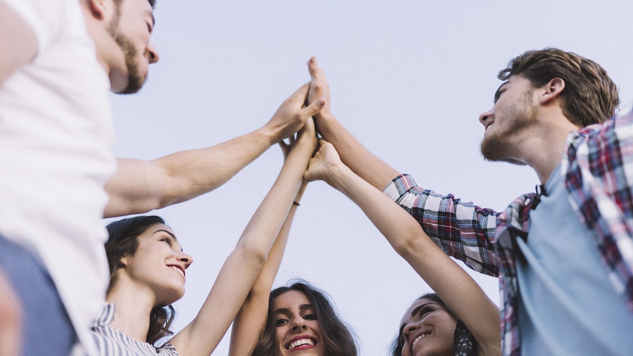 Главная картинка новости: Гранты и иностранные слова: депутаты Новороссийска обсудили работу отдела по делам молодежи