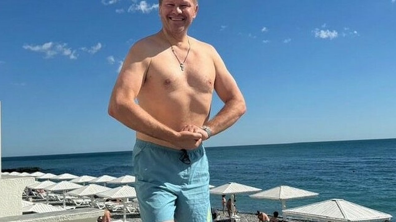 Главная картинка новости: Дмитрий Губерниев в очередной раз посетил Новороссийск на отдых