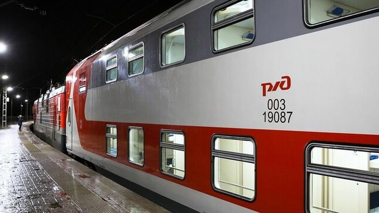 Главная картинка новости: Дефицит билетов на поезда до Новороссийска и других курортов Кубани