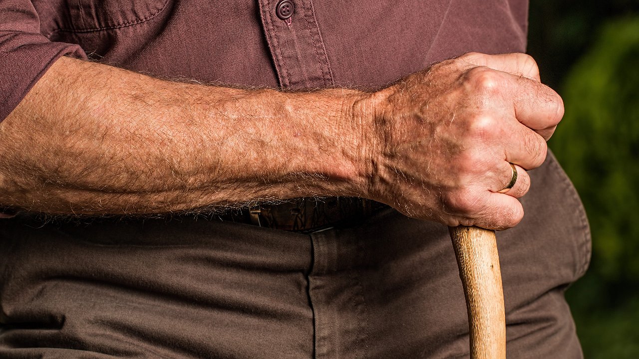 Главная картинка новости: Пенсионеров достигших 70 лет, ждет удивительный сюрприз