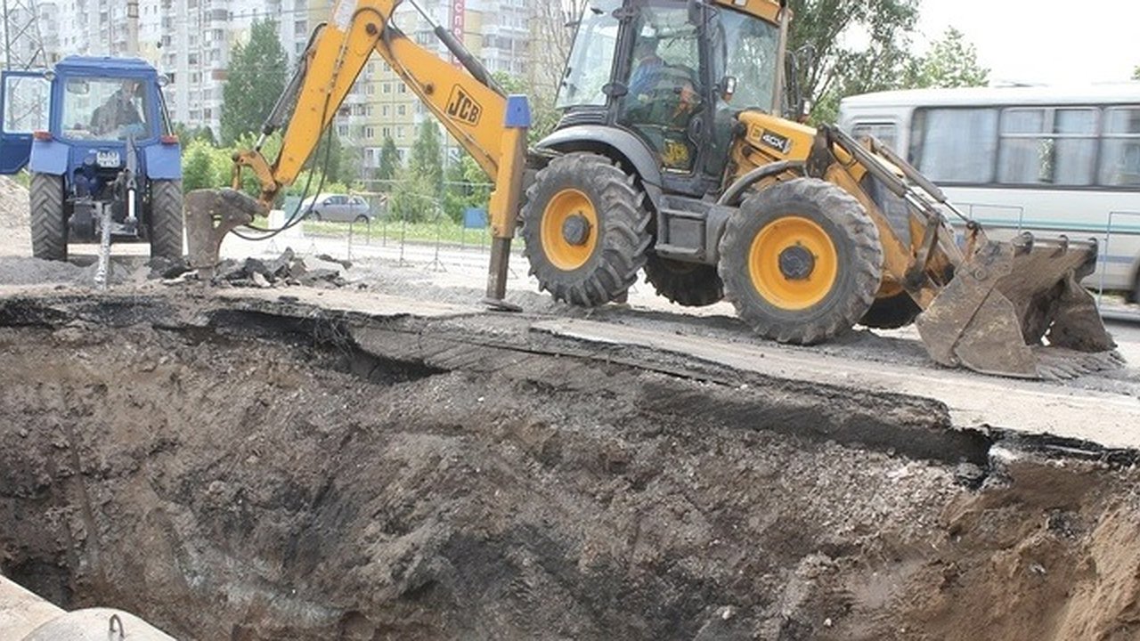 Главная картинка новости: Две дополнительные аварийные бригады  сформированы «Водоканалом» для устранения утечек