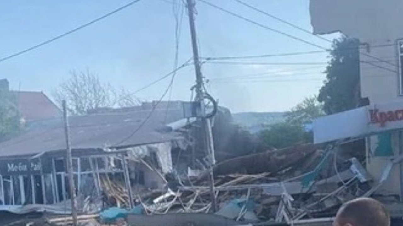 Главная картинка новости: В Краснодарском крае произошел взрыв газа в торговом центре