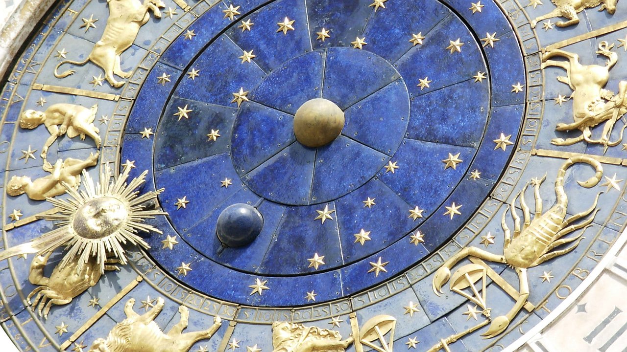 Главная картинка новости: Володина сообщила, кому звезды помогут осуществить желания