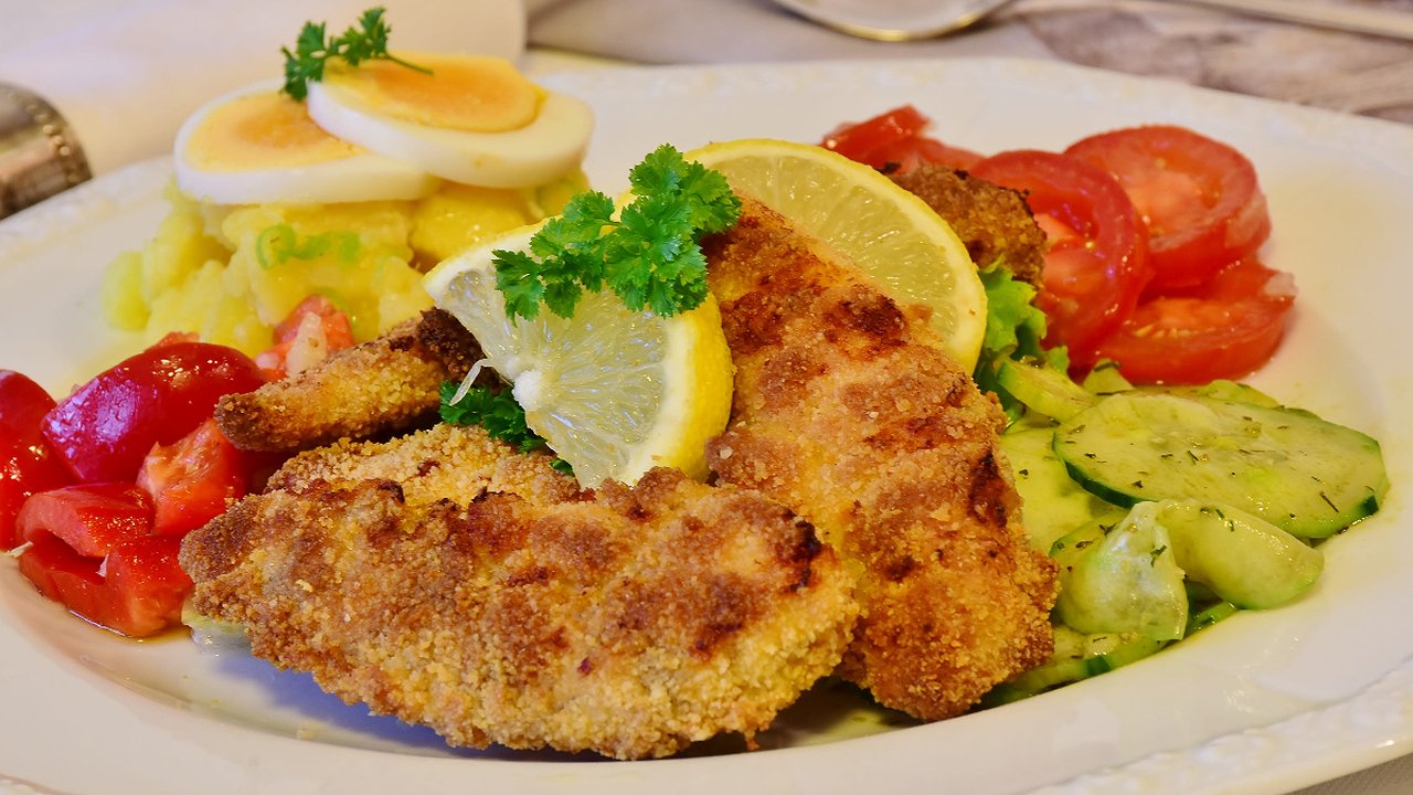 Главная картинка новости: Куриные котлеты еврейских хозяек: особый вкус и консистенция фарша