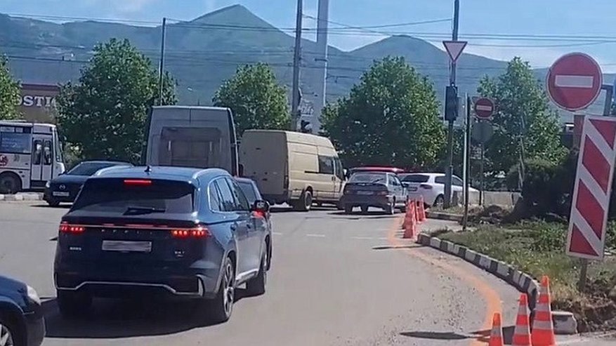 Главная картинка новости: Ночью перекроют въезд и выезд из Новороссийска