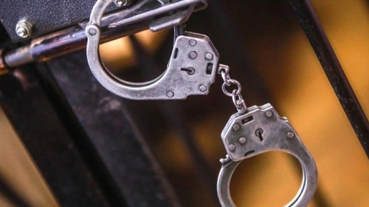 Главная картинка новости: За потасовку из-за парковочного места фигуранта могут посадить на 10 лет