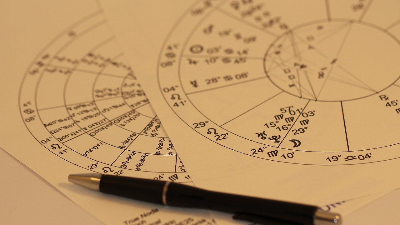 Главная картинка новости: Глоба назвал самый счастливый знак августа — карьера пойдет в гору