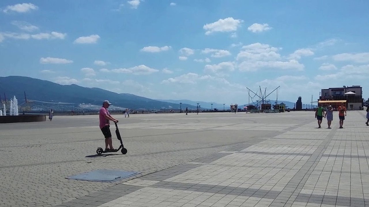 Главная картинка новости: На набережной Новороссийска введут запрет на движение на электросамокатах
