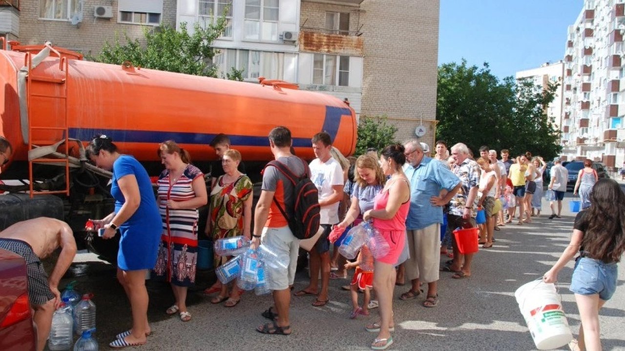 Главная картинка новости: В Новороссийске 26 августа более 200 тысяч человек будут сидеть без воды