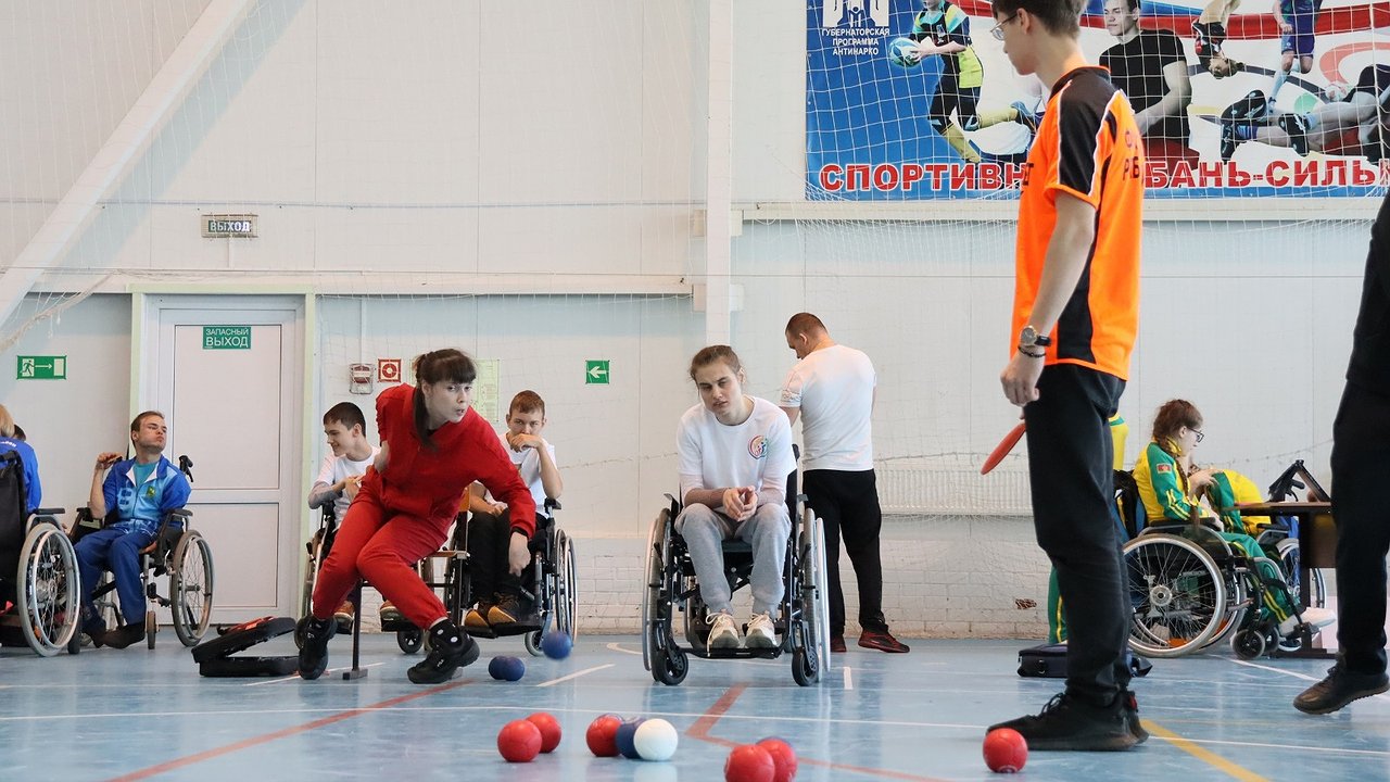 Главная картинка новости: В последний день февраля, соревнованиями по бочча, стартовала открытая спартакиада Черноморского побережья "Мир без границ - 2024"