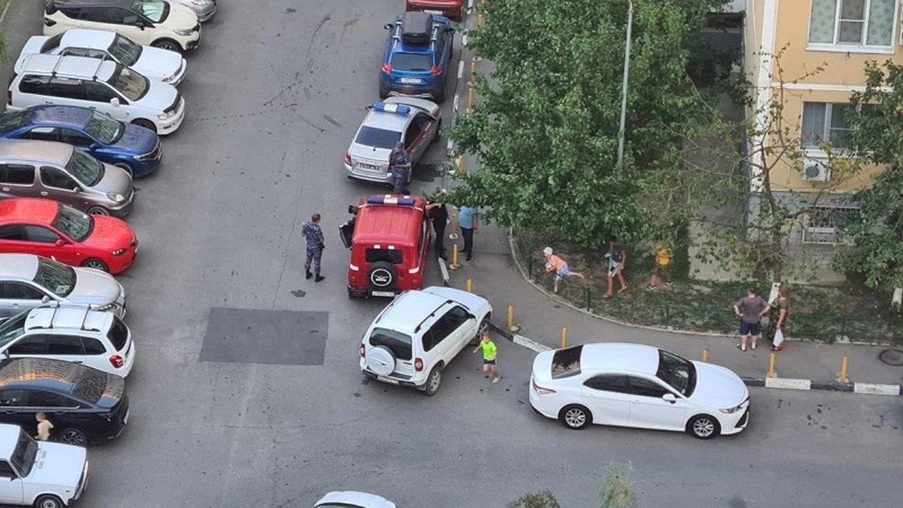 Главная картинка новости: Дети взорвали гранату в квартире в Новороссийске