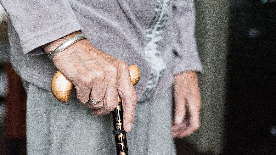 Главная картинка новости: Всем, кому больше 55 лет. Пенсионерам положена новая льгота