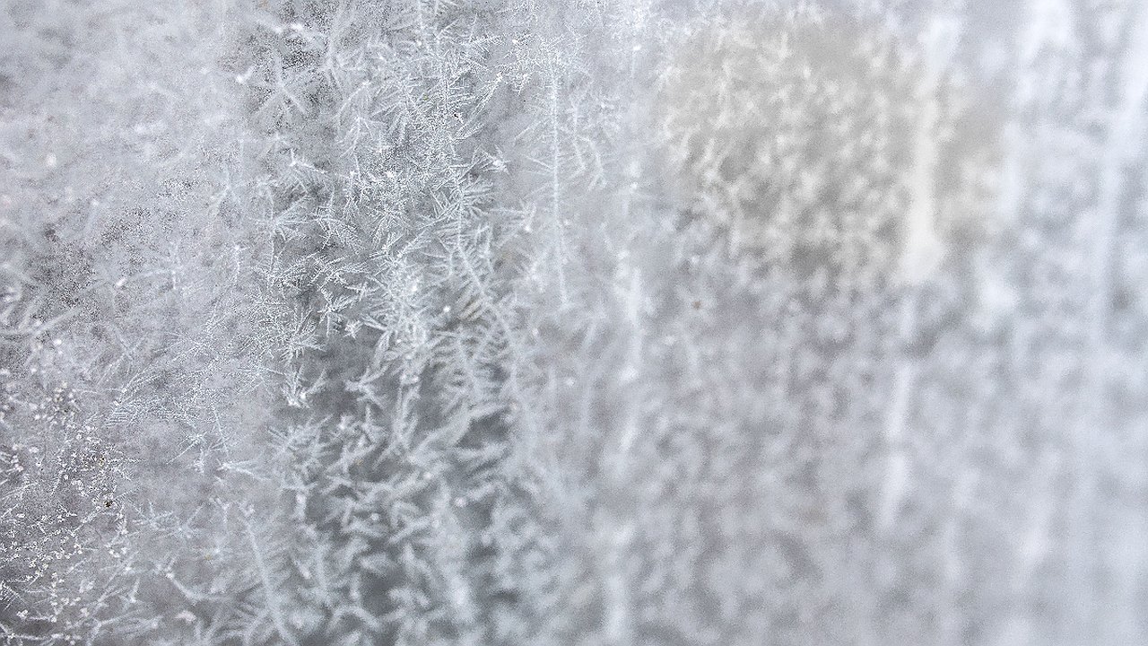 Главная картинка новости: Ждать ли аномально морозной зимы после тёплого сентября: неутешительный прогноз