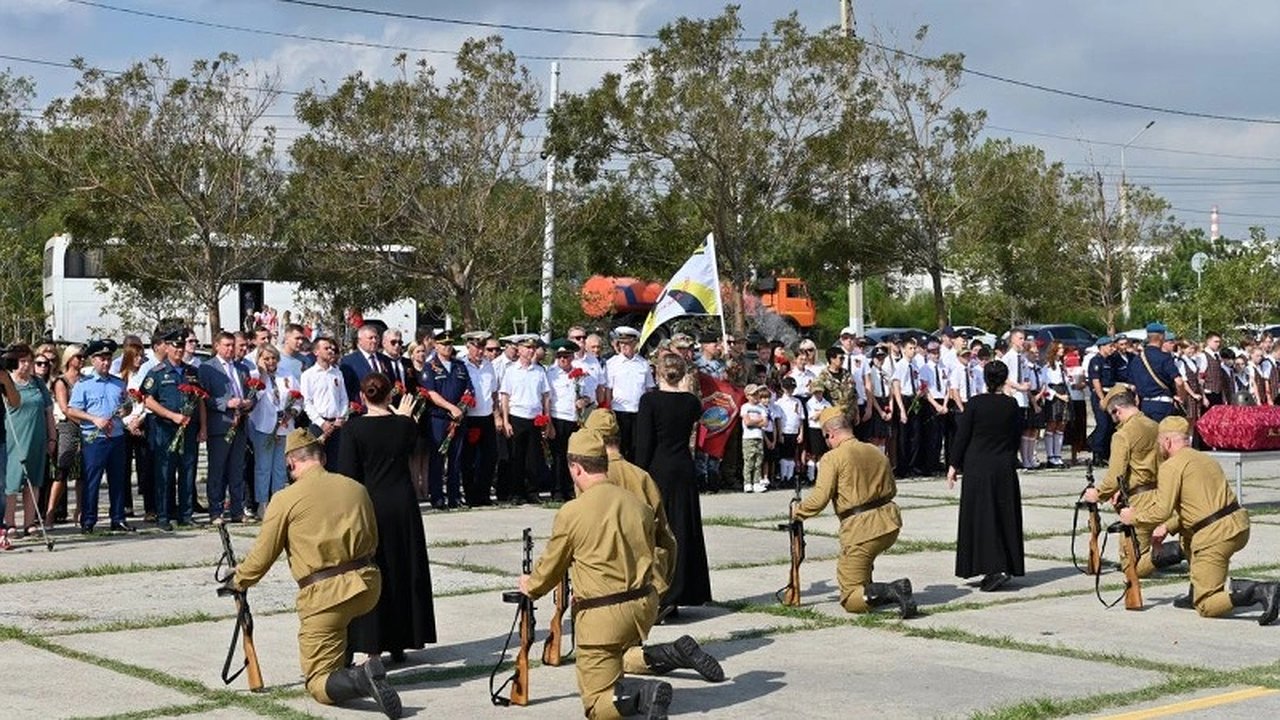Главная картинка новости: В Новороссийске на плацдарме «Малая Земля» прошла патриотическая акция