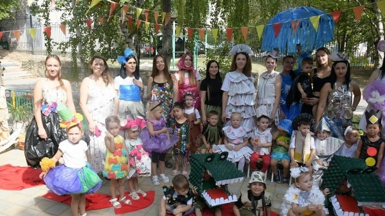 Главная картинка новости: В новороссийском детсаду прошел экологический модный показ