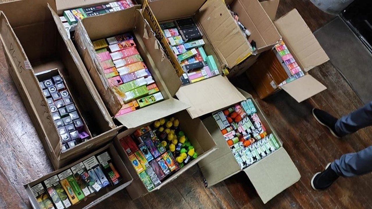 Главная картинка новости: В Новороссийске предотвратили незаконную торговлю никотином