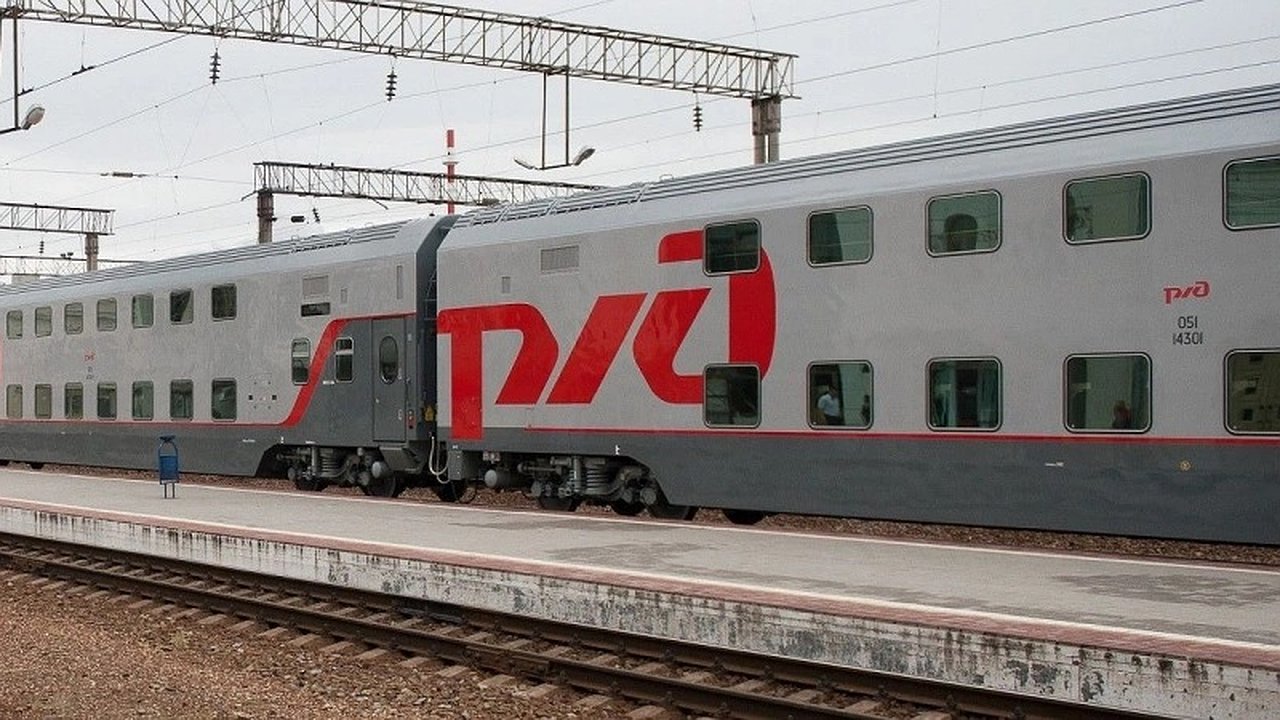 Главная картинка новости: Двухэтажные поезда начнут курсировать по направлению «Москва-Новороссийск»