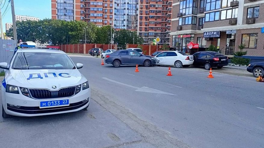 Главная картинка новости: В Новороссийске произошло ДТП, в котором пострадал ребенок