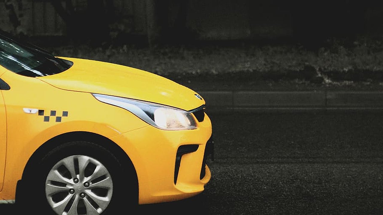 Главная картинка новости: Цены на такси в Краснодарском крае сильно выросли с начала года