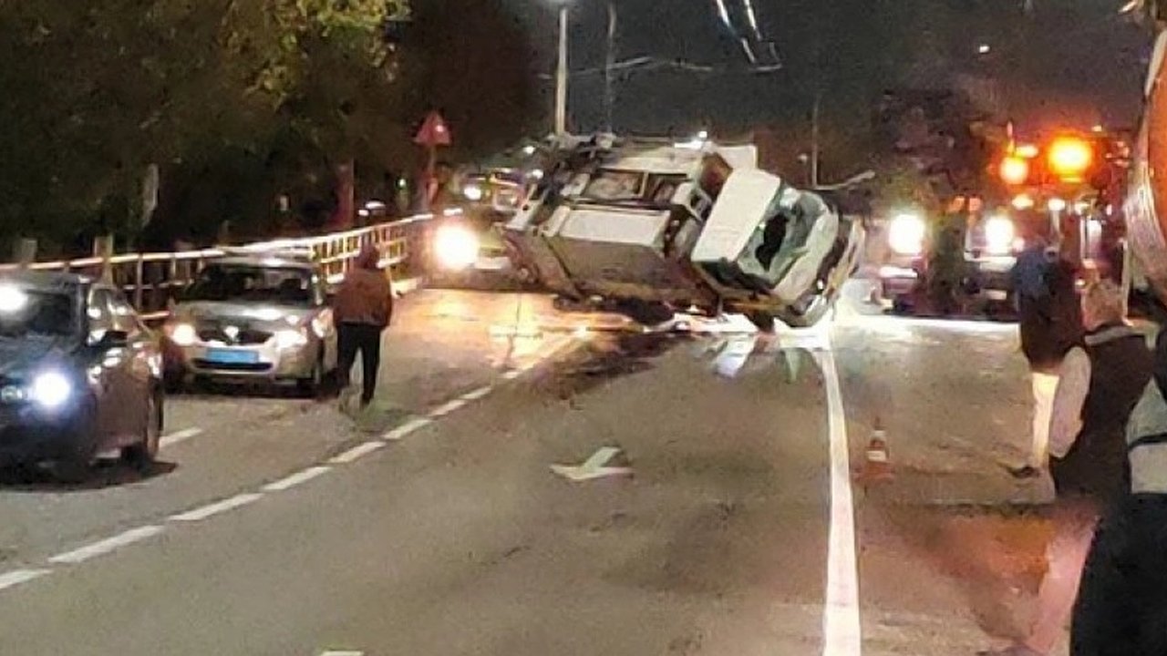 Главная картинка новости: 14 новября в Новороссийске произошла массовая авария