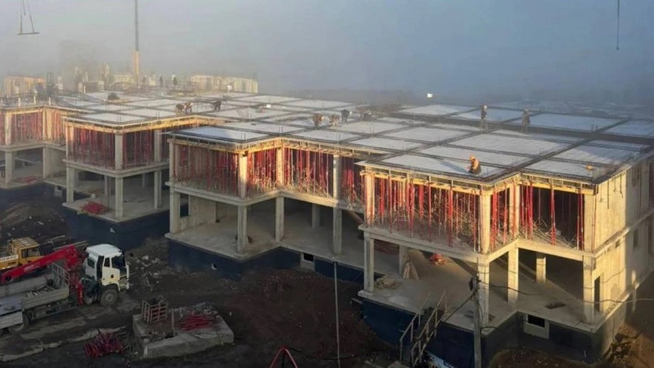 Главная картинка новости: Возобновление строительства ЖК «Надежда» в Цемдолине: новые надежды для дольщиков