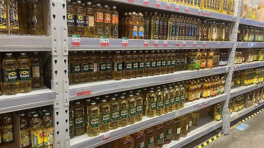 Главная картинка новости: Химическая отрава в янтарной бутылке: Роскачество выявило самые худшие бренды растительного масла