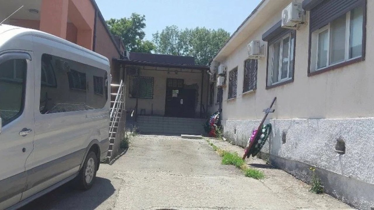 Главная картинка новости: Изменения в транспортировке тел в Новороссийске: бесплатные услуги или скрытые платежи?