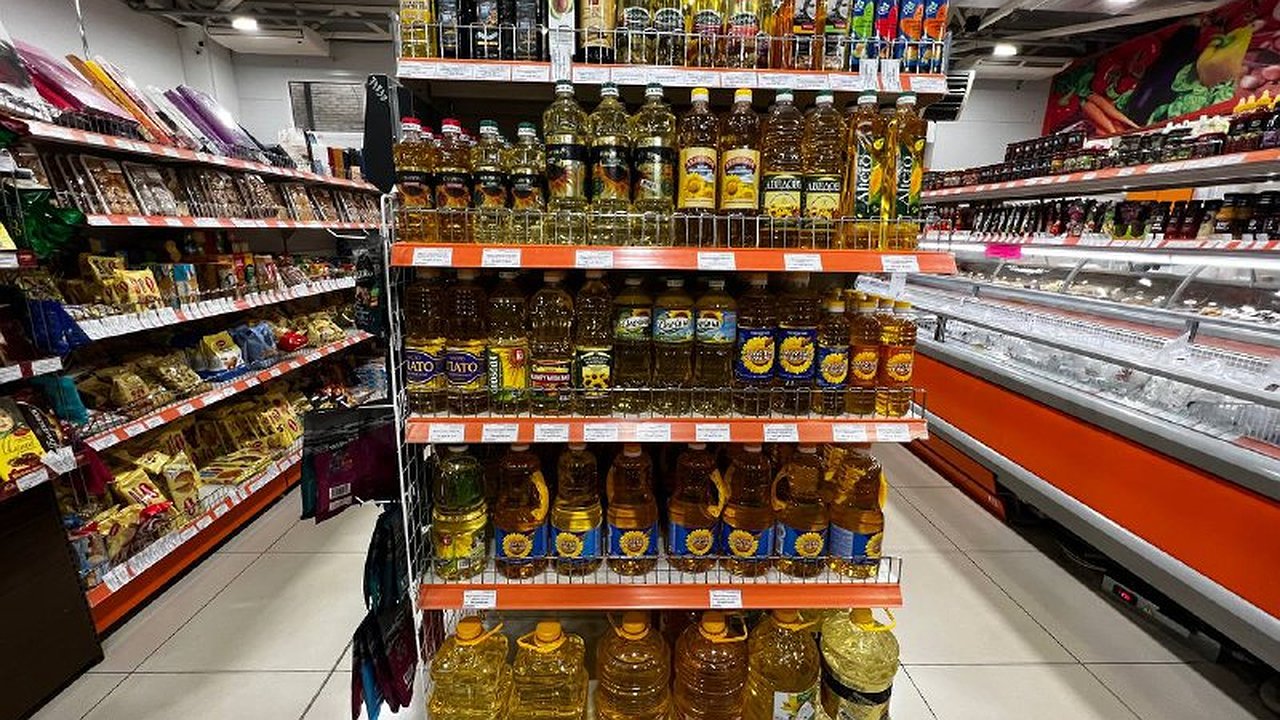 Главная картинка новости: Это масло берите по три бутылки: в Роскачестве назвали самые лучшие марки подсолнечного масла