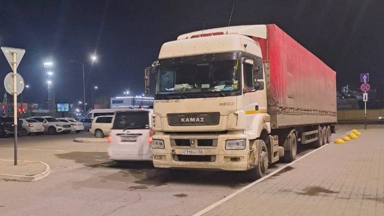 Главная картинка новости: Новые штрафы для грузовых автомобилей: шаг к улучшению транспортной ситуации в российских городах